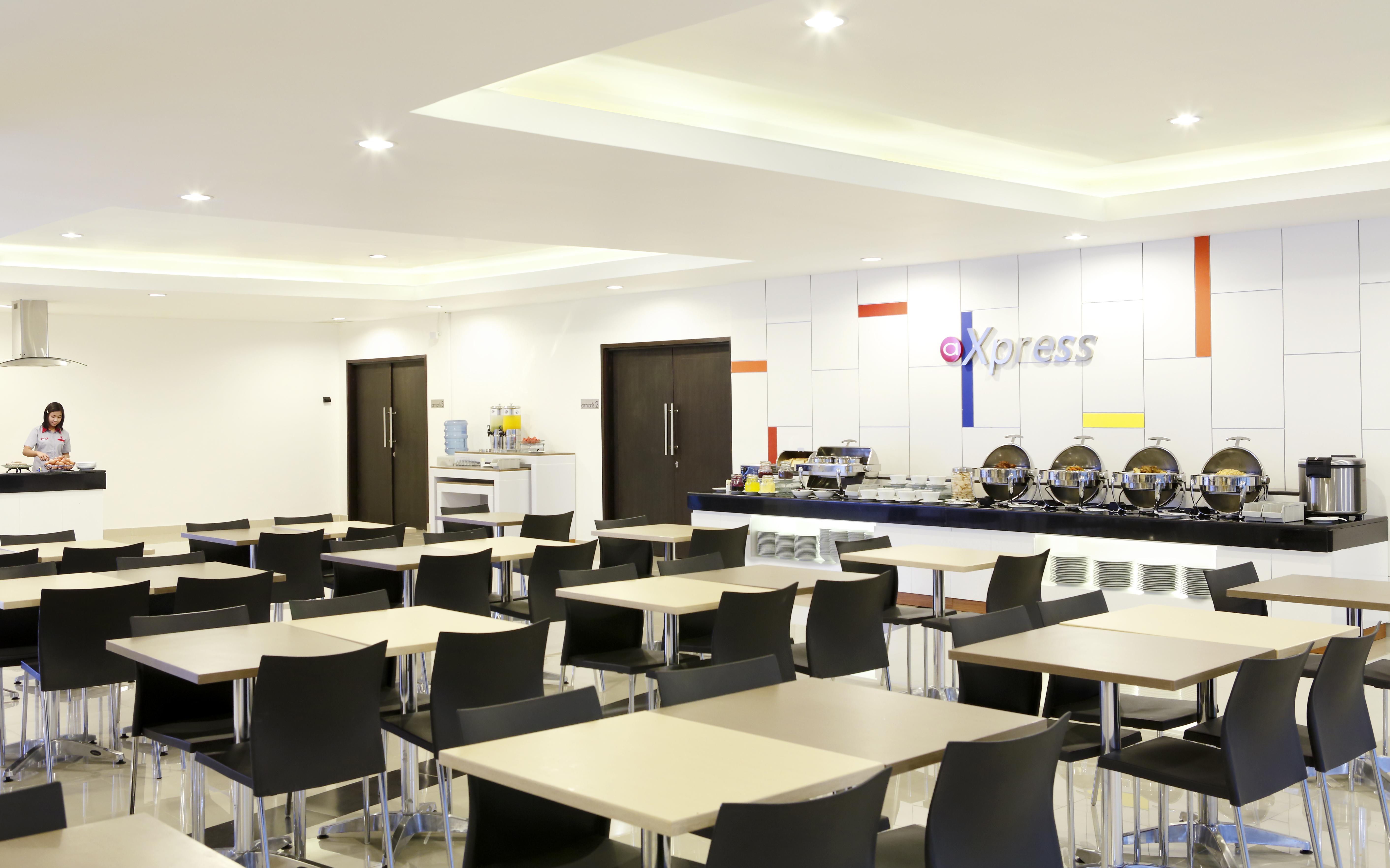 Amaris Hotel Ponorogo Buitenkant foto